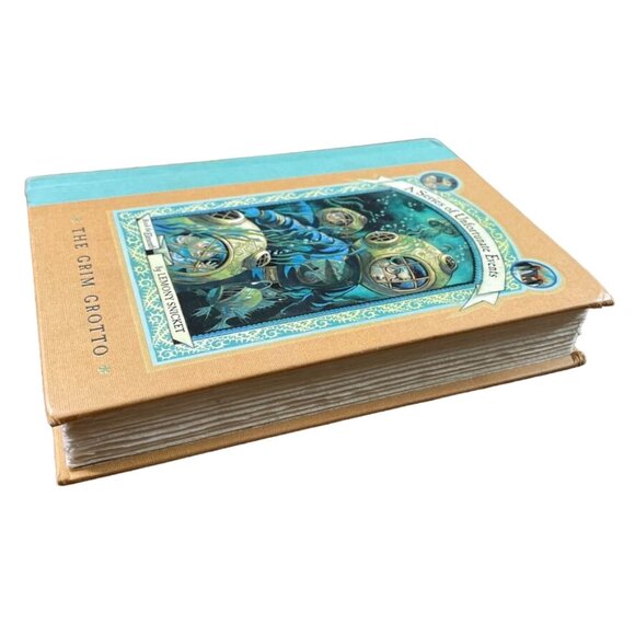 The Grim Grotto Lemony Snicket Book 11 A Series of Unfortunate Events u 2004 - Picture 3 of 11